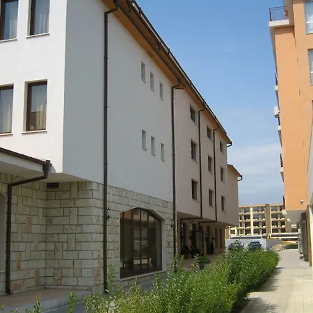 Maria Revas Hotel