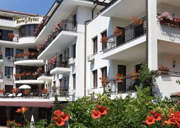 Maria Revas Hotell 5*